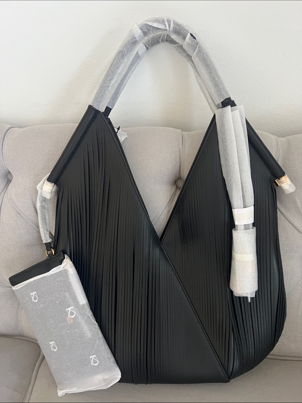 Donna Karan New York Black Baldwin Pleated Hobo Shoulder Bag Large - Picture 6 of 17
